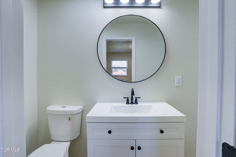 Photo #34: 1704 Jackson Terrace