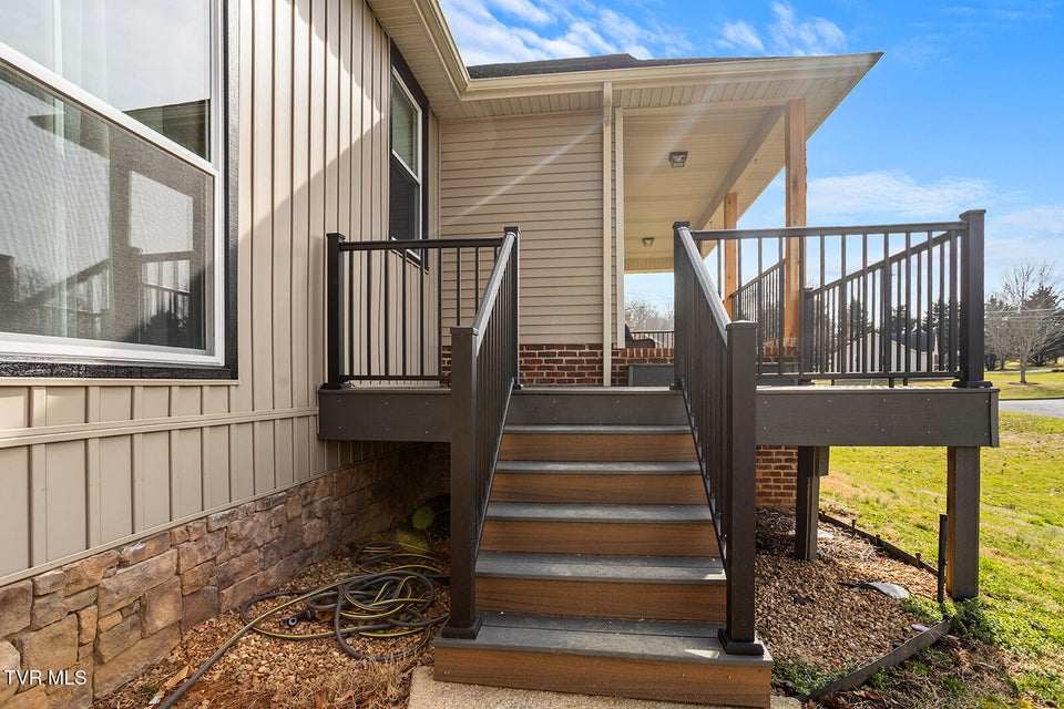 Photo #41: 200 Bell Flower Court