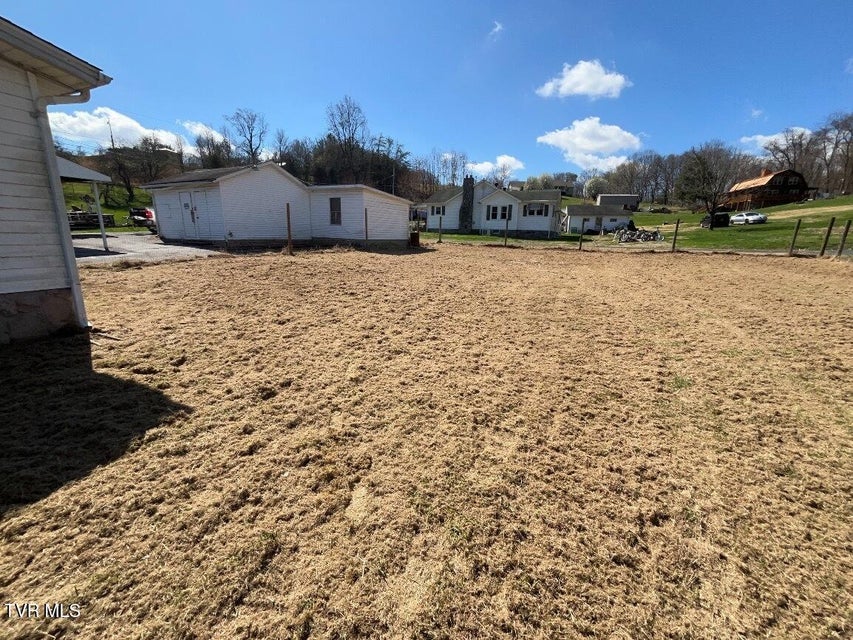 Photo #4: 137 Crestview Drive