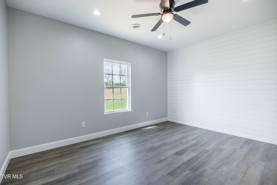 Photo #10: 550 Gibson Loop