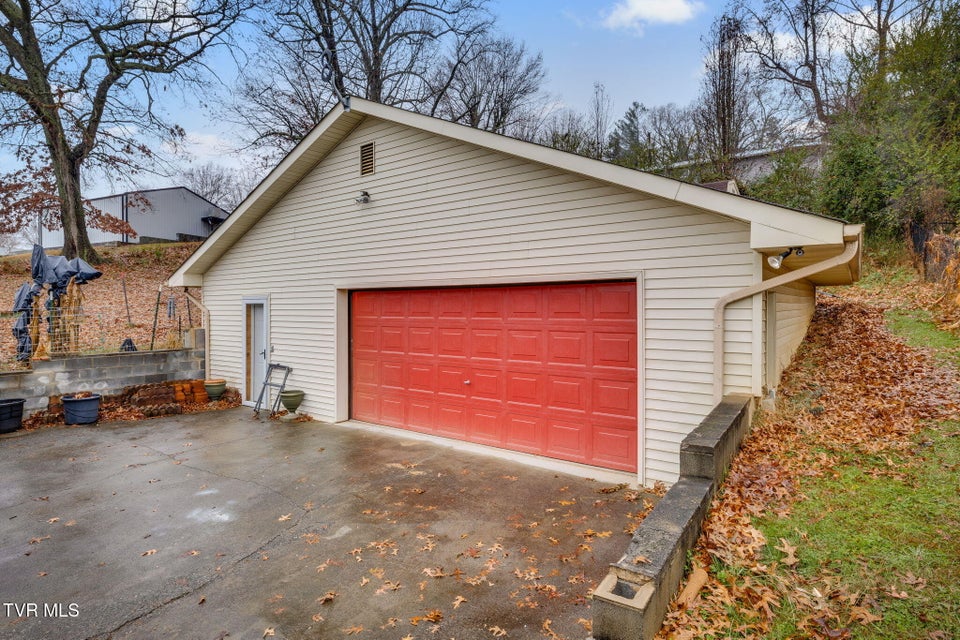 Photo #25: 3304 Lightwood Street