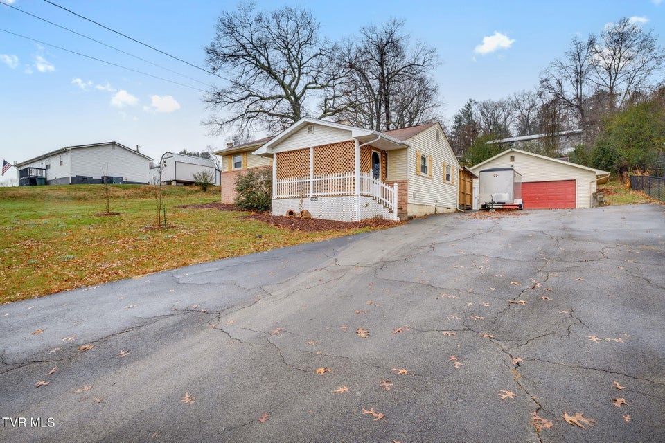 Photo #32: 3304 Lightwood Street