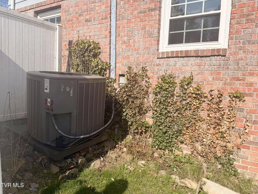 Photo #56: 121 Beverly Avenue