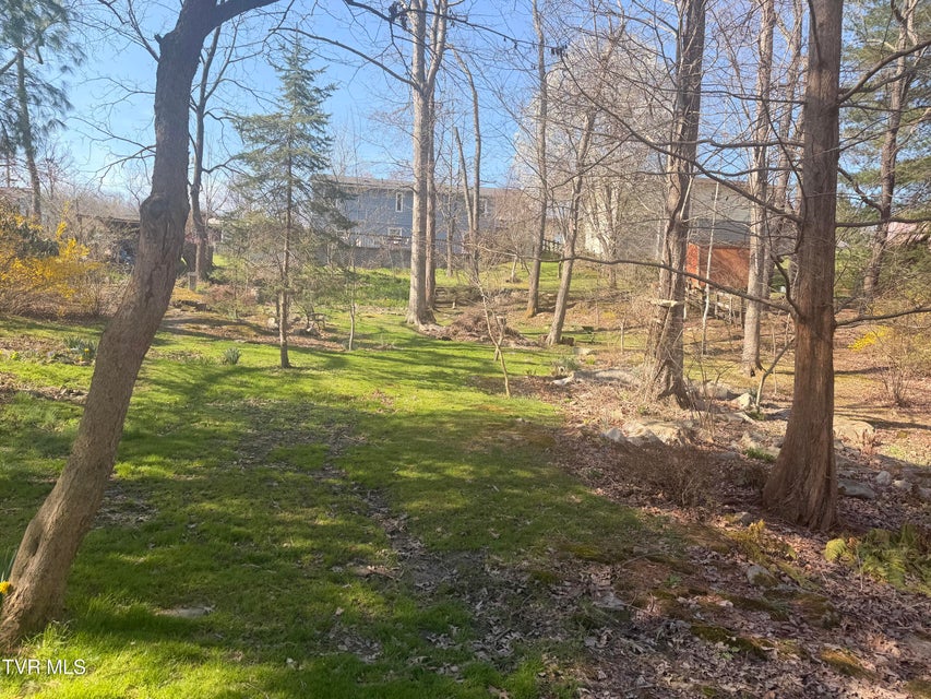 Photo #28: 121 Beverly Avenue