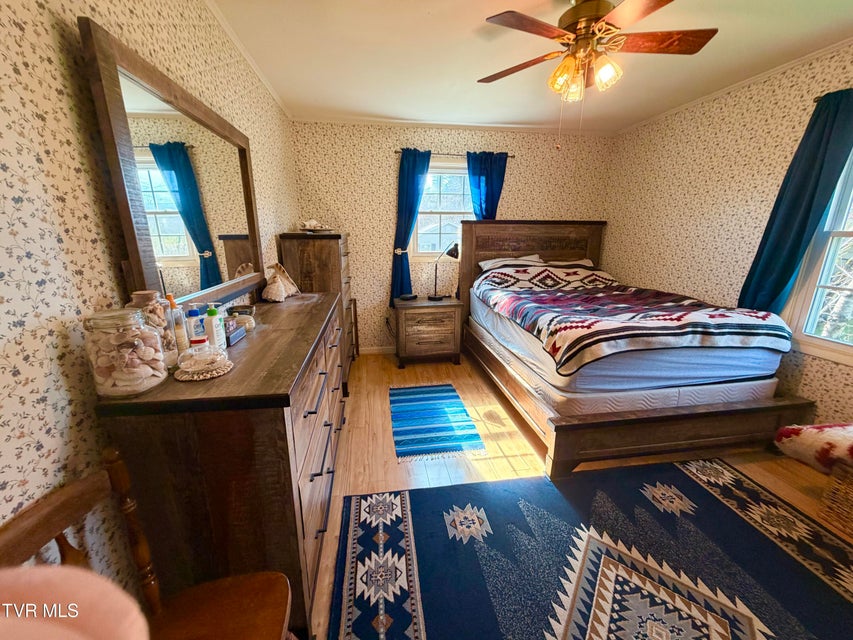 Photo #13: 121 Beverly Avenue