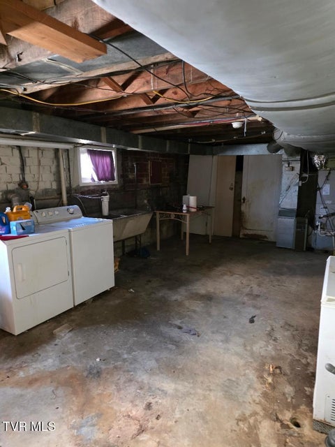 Photo #9: 1358 Farragut Avenue