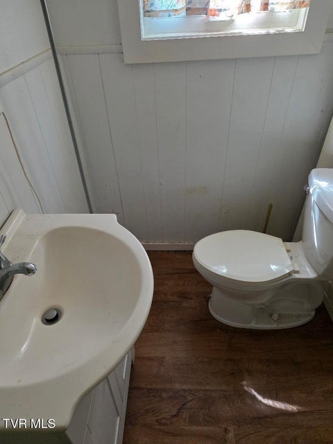 Photo #6: 1358 Farragut Avenue