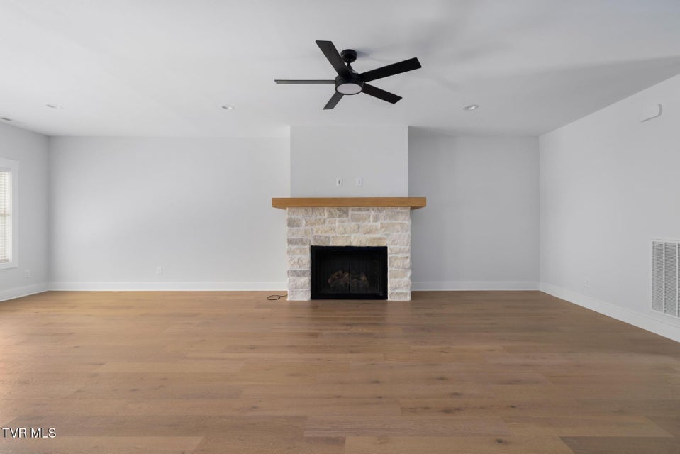 Photo #16: 235 Winston Place