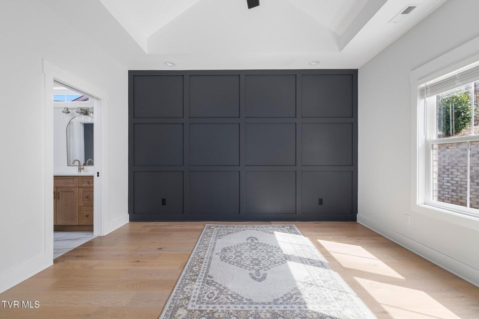 Photo #29: 235 Winston Place