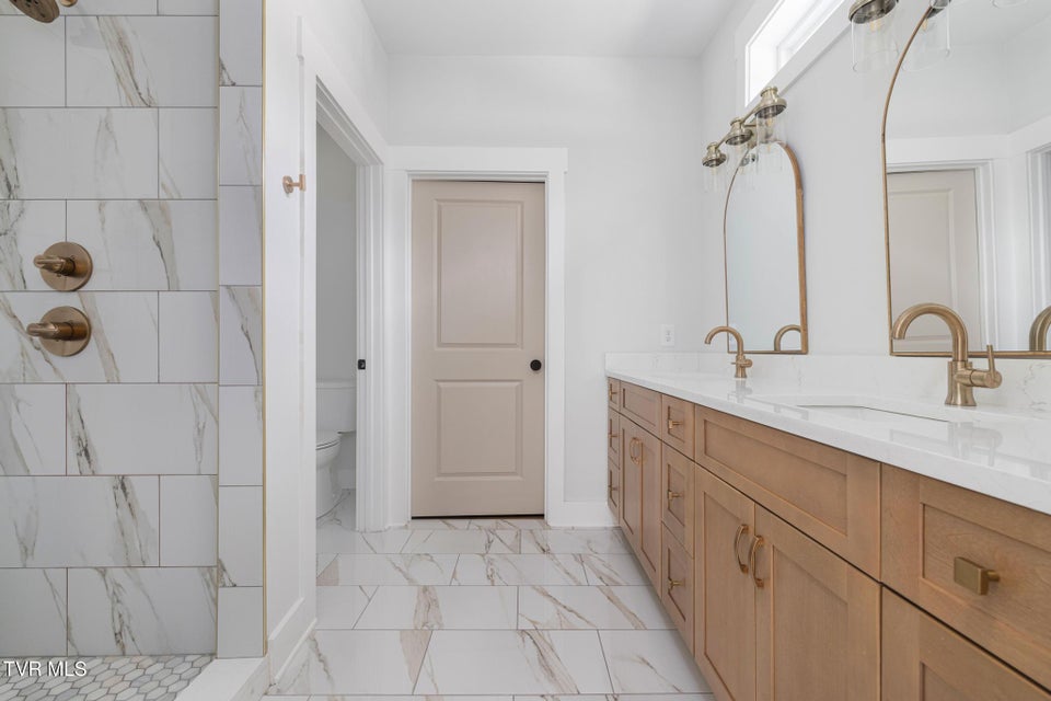 Photo #5: 235 Winston Place