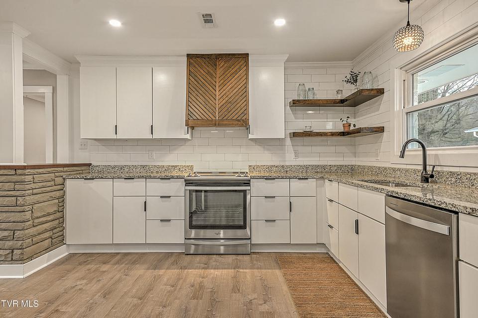 Photo #5: 105 Mcteer Drive