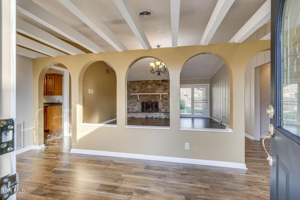 Photo #5: 1019 Somerset Drive