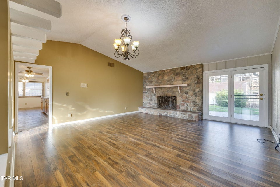 Photo #6: 1019 Somerset Drive