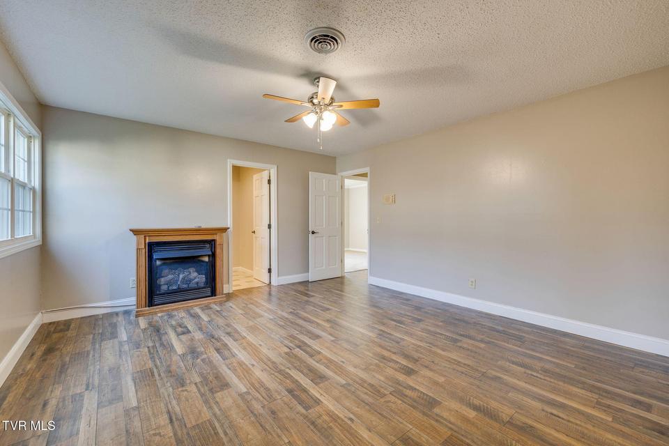 Photo #22: 1019 Somerset Drive