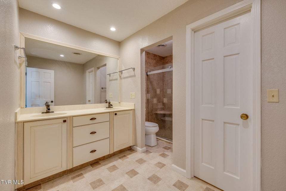 Photo #23: 1019 Somerset Drive