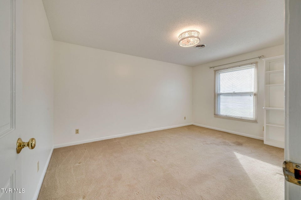 Photo #28: 1019 Somerset Drive