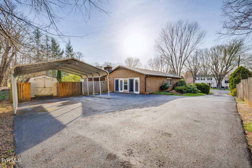 Photo #37: 1019 Somerset Drive