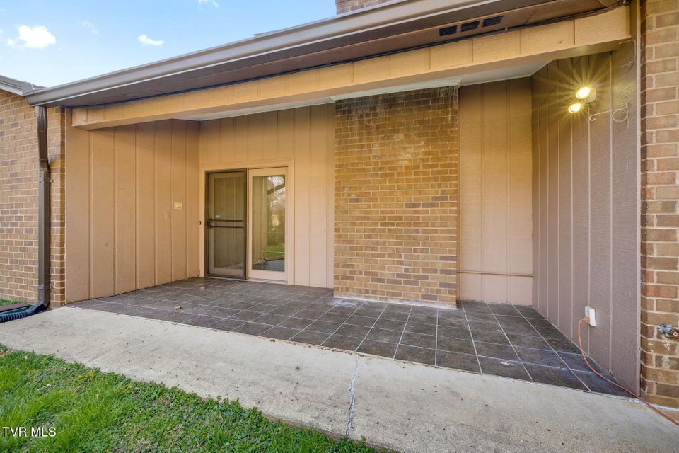 Photo #40: 1019 Somerset Drive