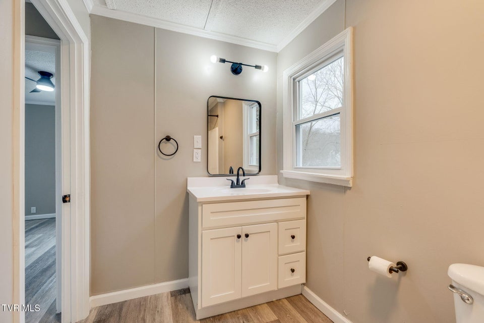 Photo #16: 1131 Berry Road