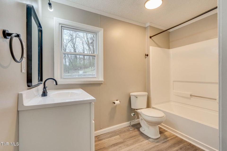 Photo #15: 1131 Berry Road