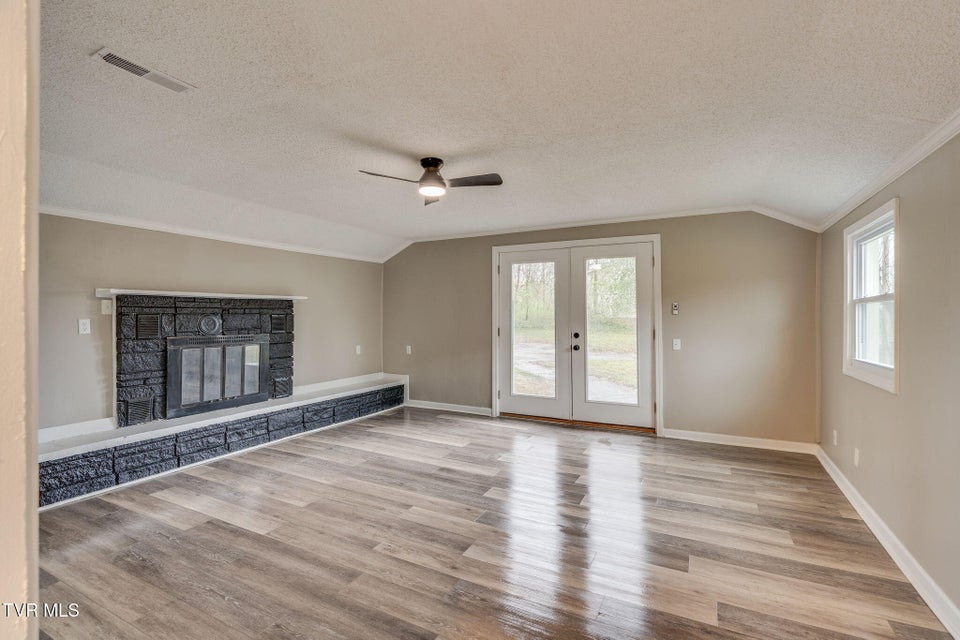 Photo #14: 1131 Berry Road