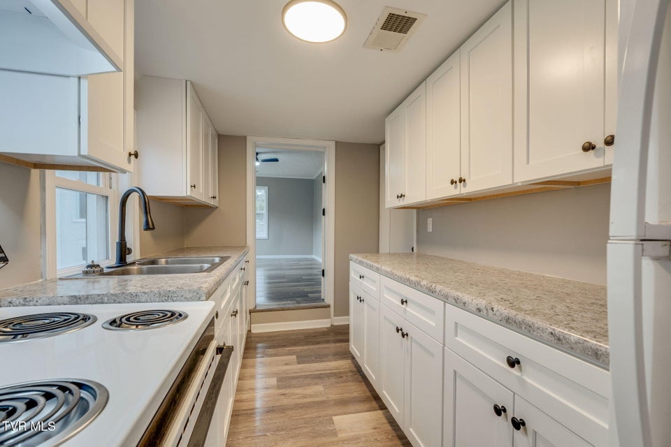 Photo #6: 1131 Berry Road