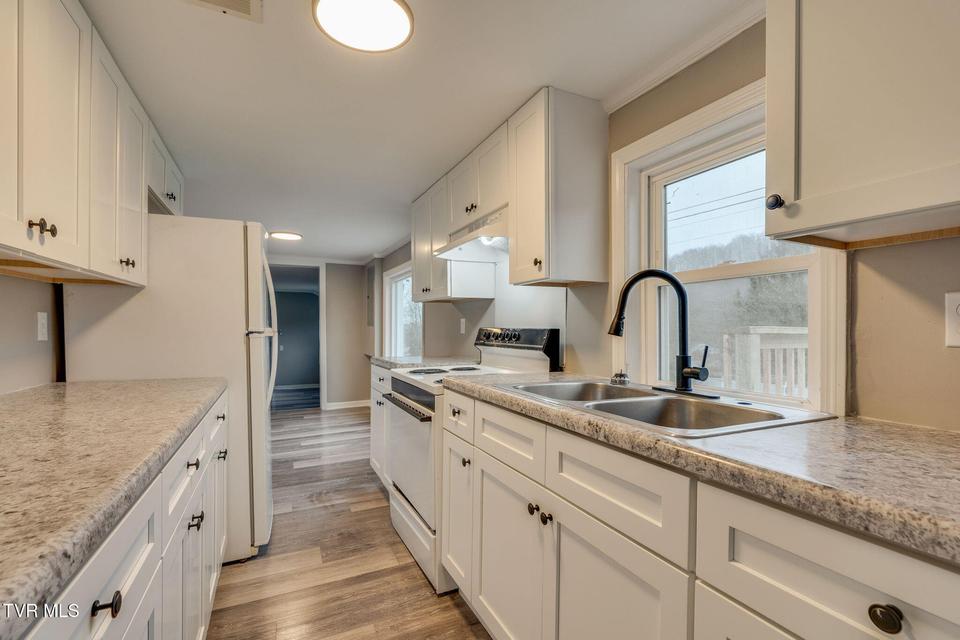 Photo #5: 1131 Berry Road