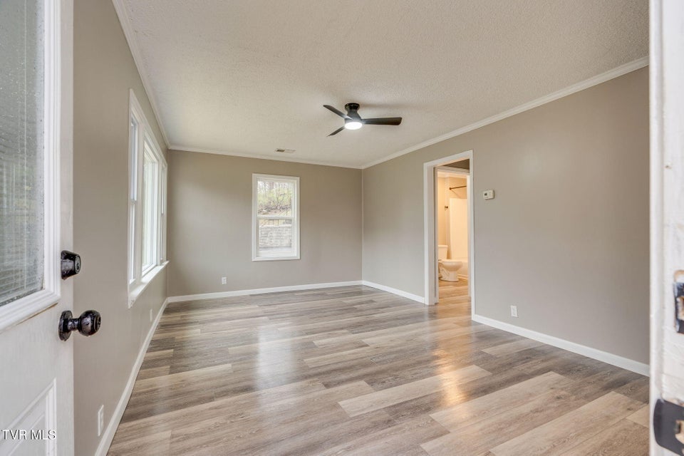 Photo #11: 1131 Berry Road