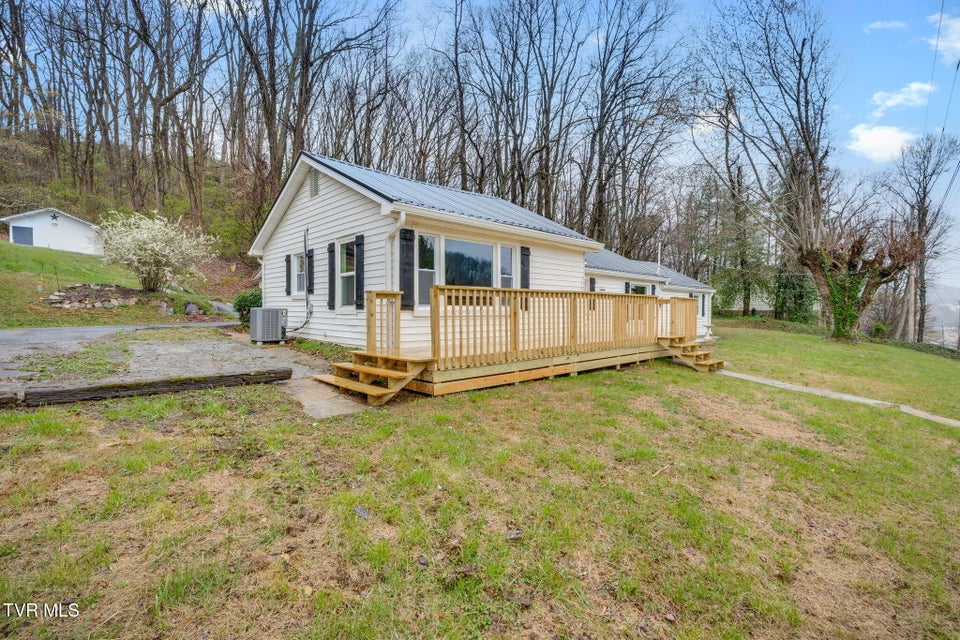 Photo #2: 1131 Berry Road