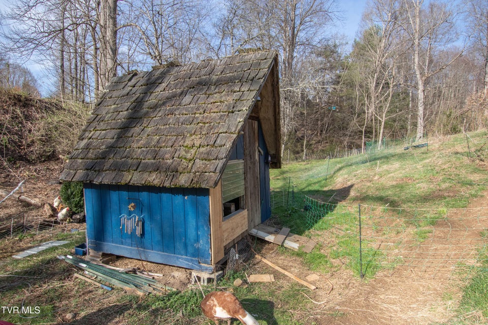 Photo #39: 331 Bear Cage Road