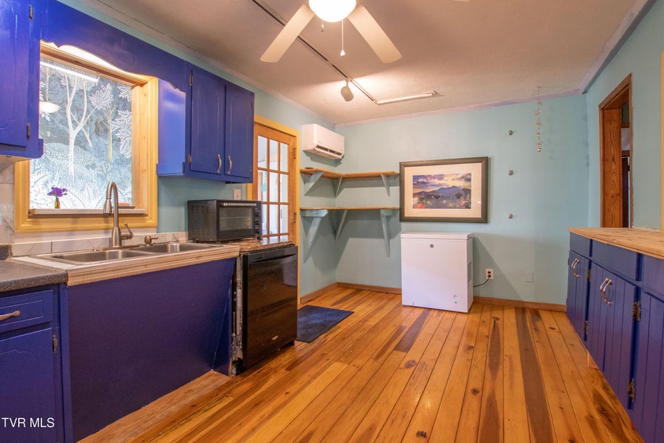 Photo #23: 331 Bear Cage Road