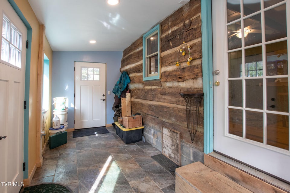 Photo #34: 331 Bear Cage Road