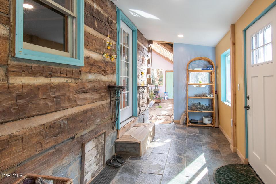 Photo #37: 331 Bear Cage Road