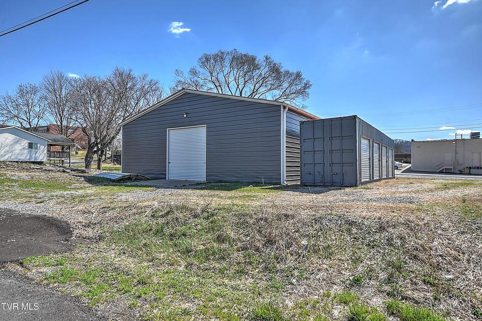 Photo #4: 150 Hemlock Drive