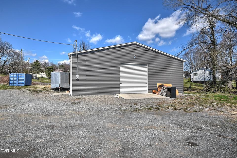 Photo #10: 150 Hemlock Drive