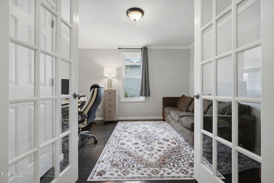 Photo #15: 916 Hillcrest Drive