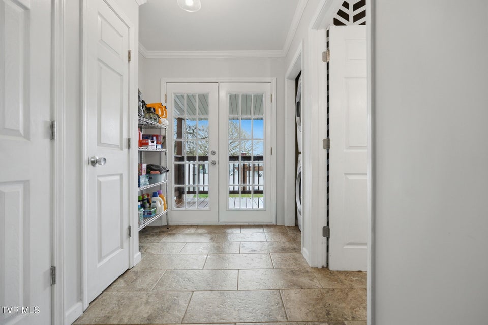 Photo #19: 916 Hillcrest Drive