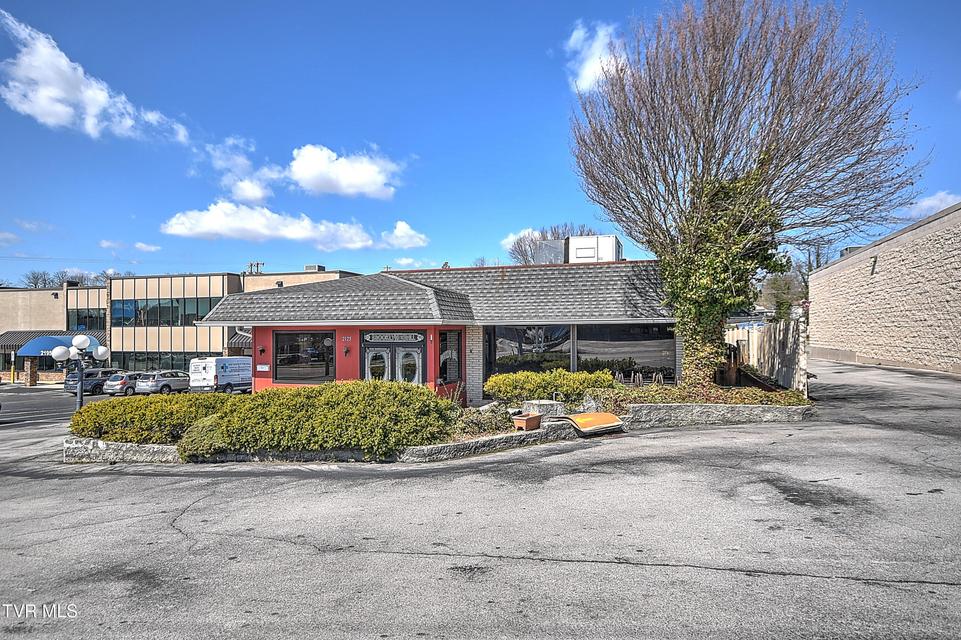 Photo #5: 2165 Euclid Avenue