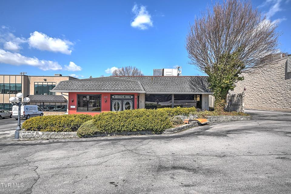 Photo #6: 2165 Euclid Avenue