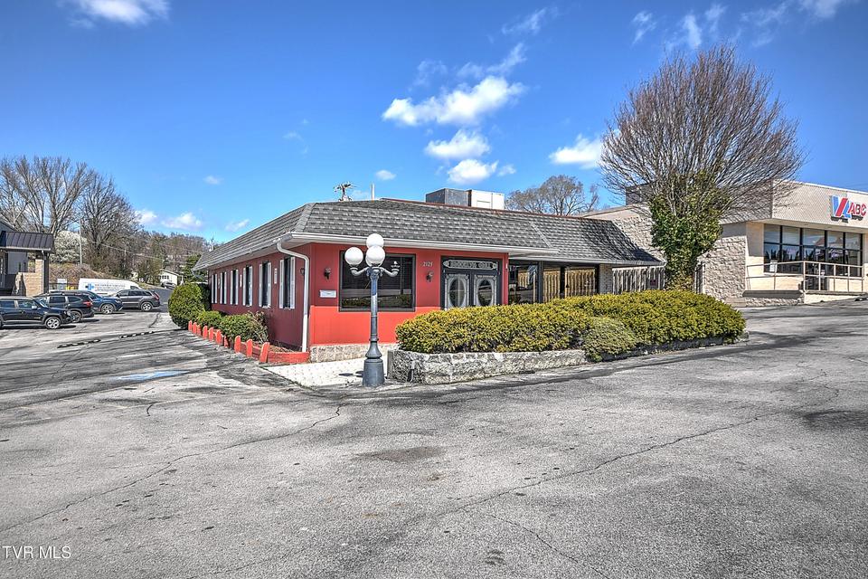 Photo #2: 2165 Euclid Avenue