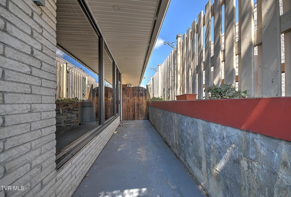 Photo #8: 2165 Euclid Avenue