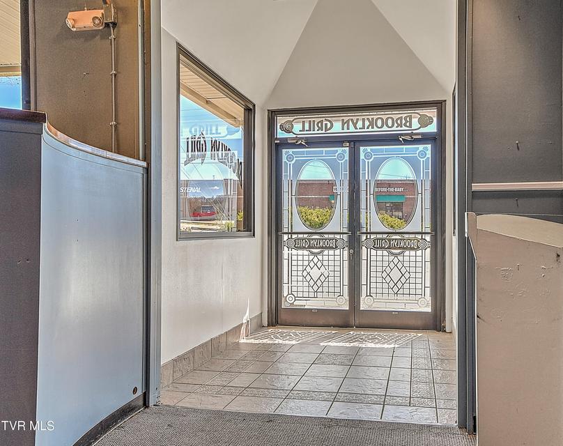 Photo #16: 2165 Euclid Avenue