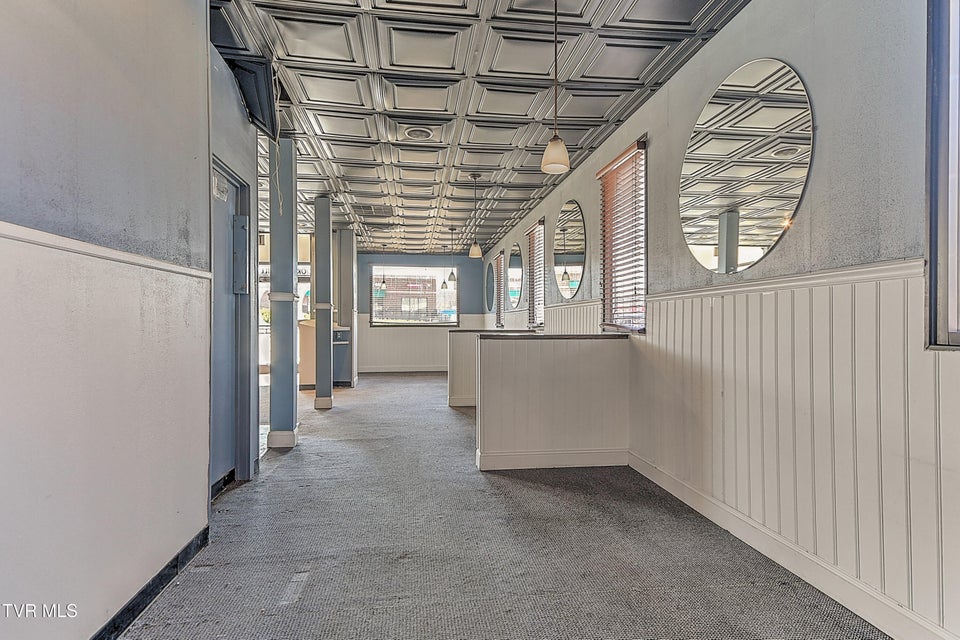 Photo #31: 2165 Euclid Avenue