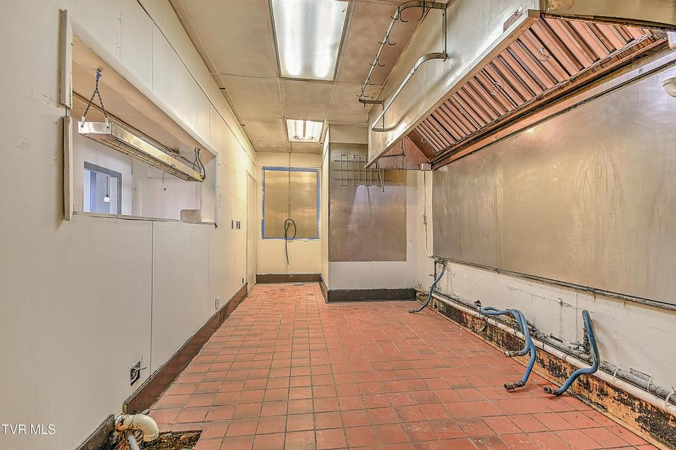 Photo #38: 2165 Euclid Avenue