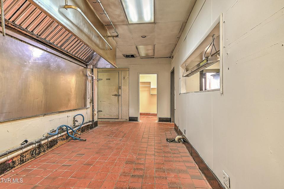 Photo #39: 2165 Euclid Avenue