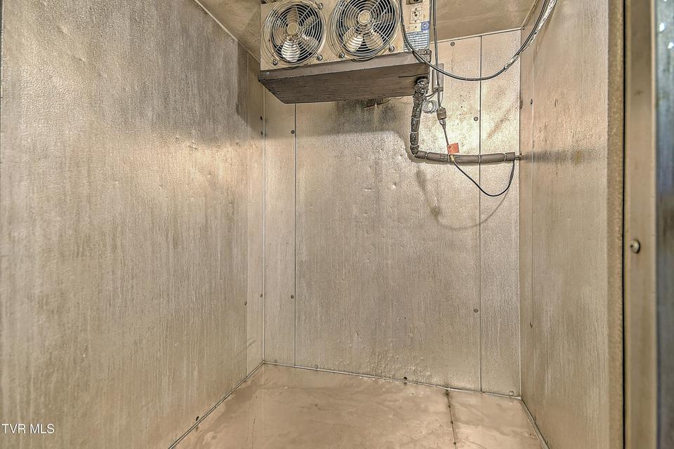 Photo #40: 2165 Euclid Avenue