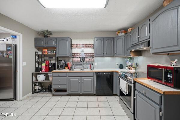 Photo #10: 17611 Mahogany Drive