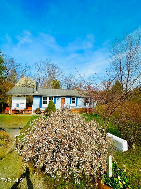 Photo #2: 121 Beverly Avenue