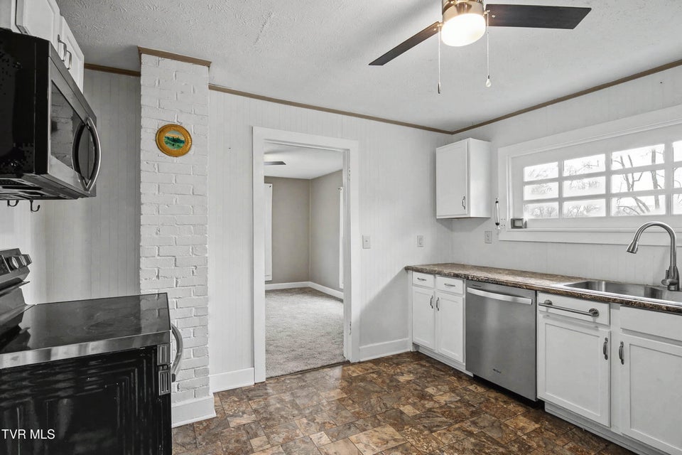 Photo #16: 109 Clear Springs Road