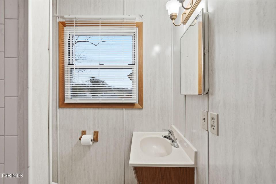 Photo #28: 307 Tween Hills Road